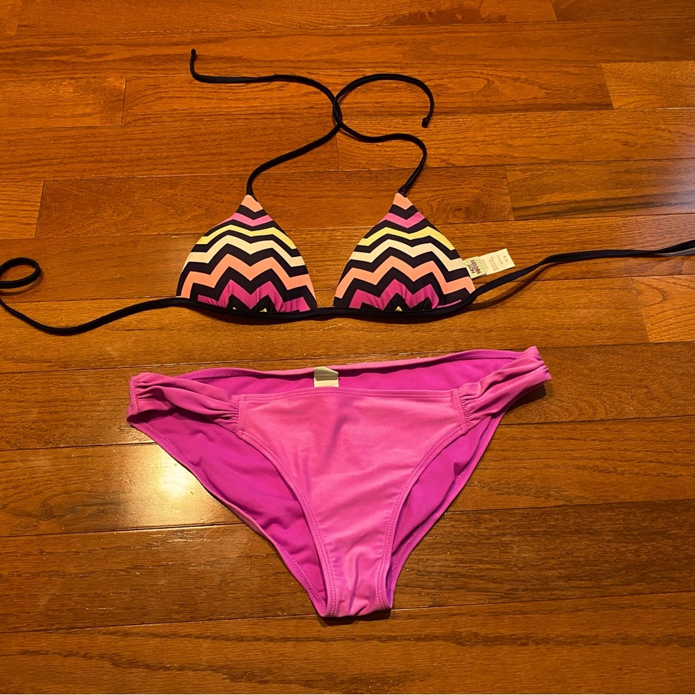 Women’s Bikini Medium Top/ Large‎ Bottoms